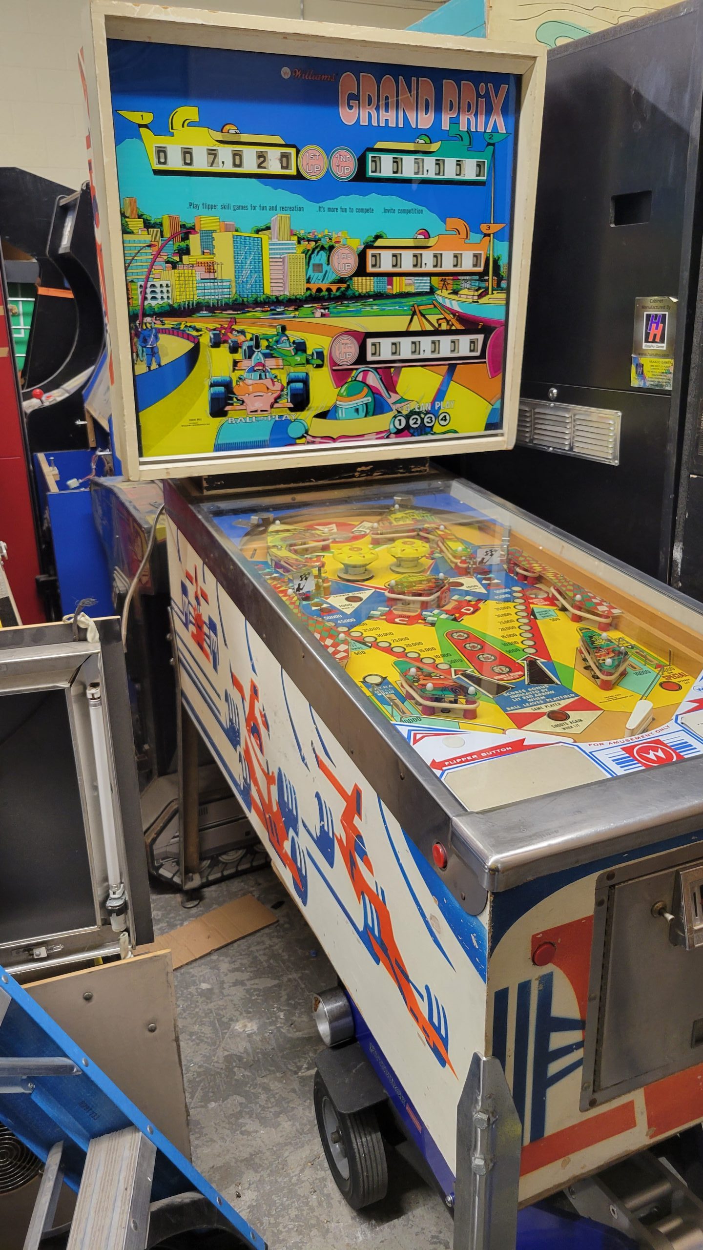 Williams Grand Prix Pinball Machine - Electromechanical